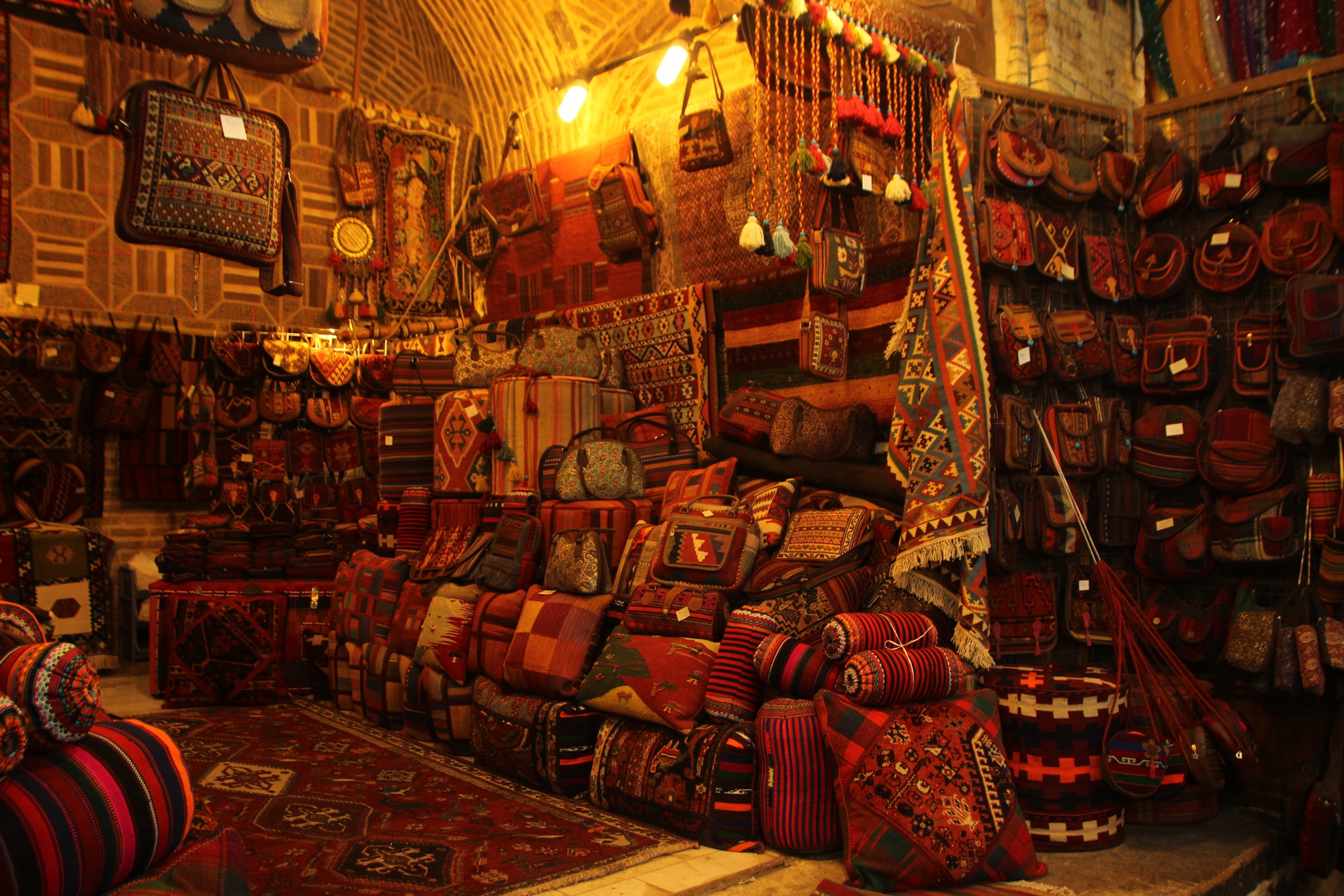 Iran's handicrafts-Iranaz